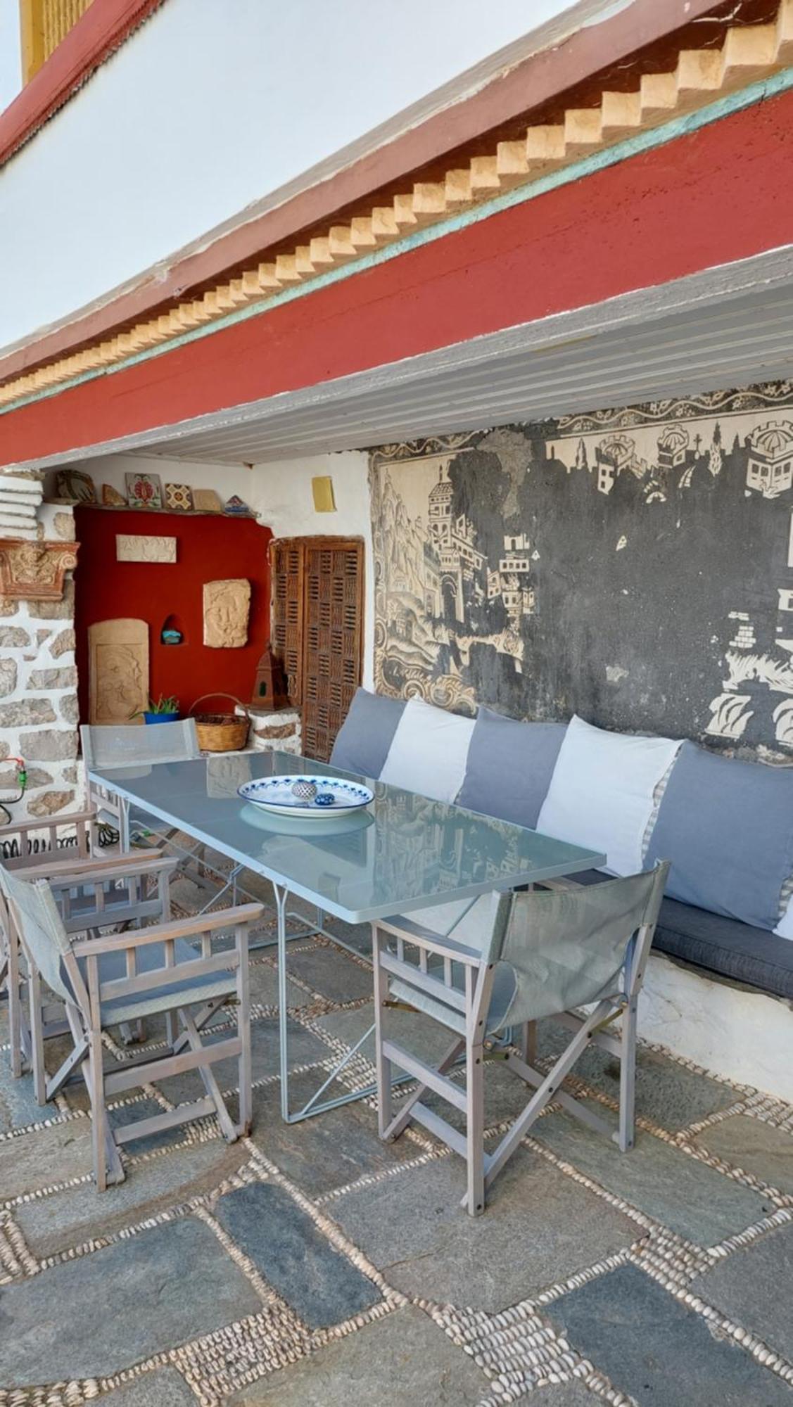 Rallou House Hydra